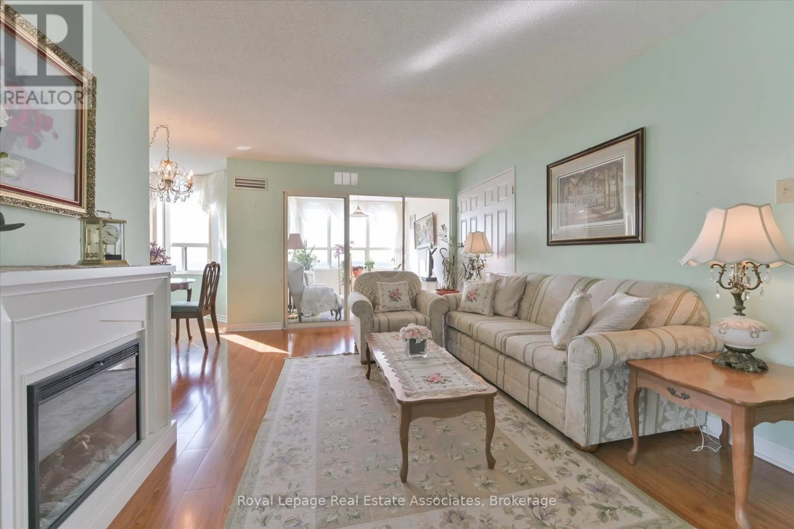 1209 - 10 MALTA AVENUE