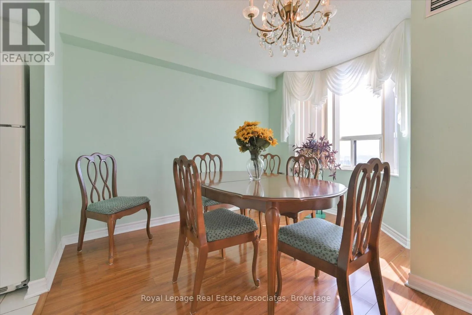 1209 - 10 MALTA AVENUE