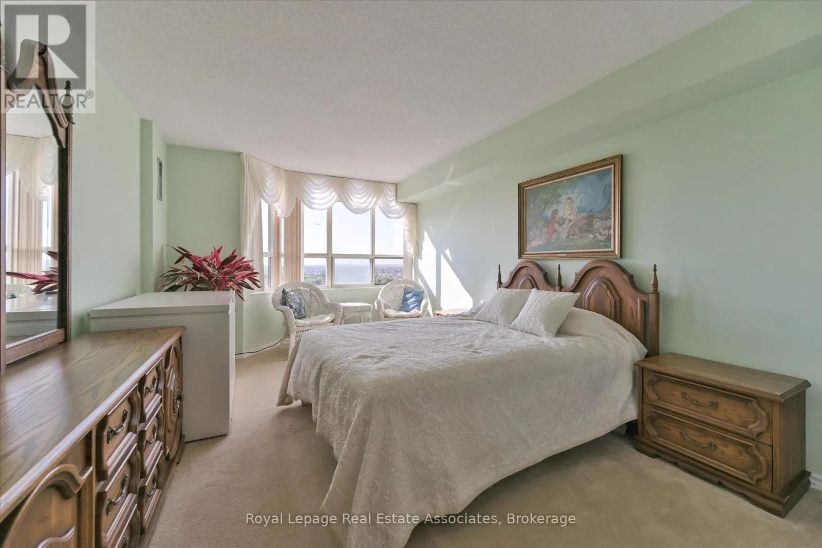1209 - 10 MALTA AVENUE