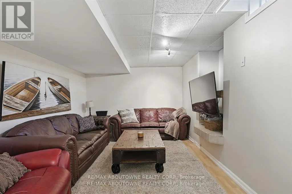 2536 BRACKEN DRIVE