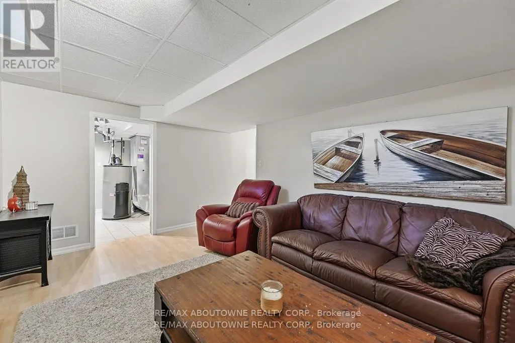 2536 BRACKEN DRIVE