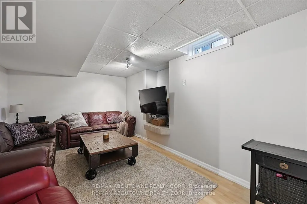 2536 BRACKEN DRIVE