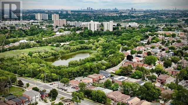 30 EAST DRIVE E