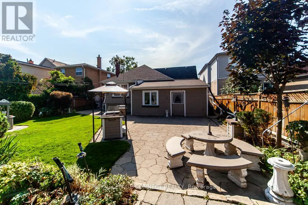 30 EAST DRIVE E
