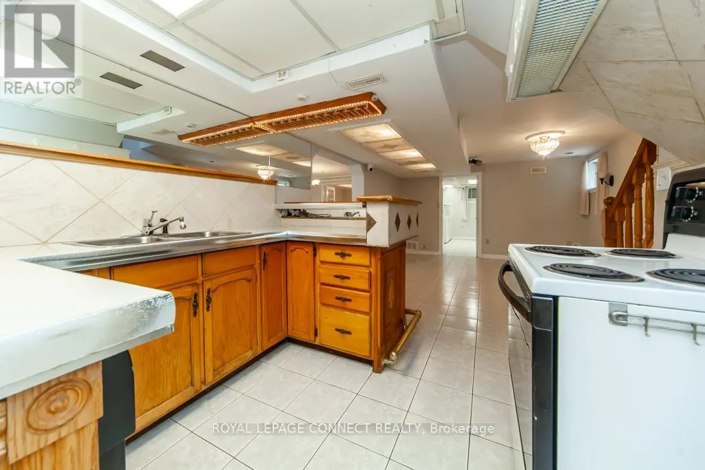 30 EAST DRIVE E