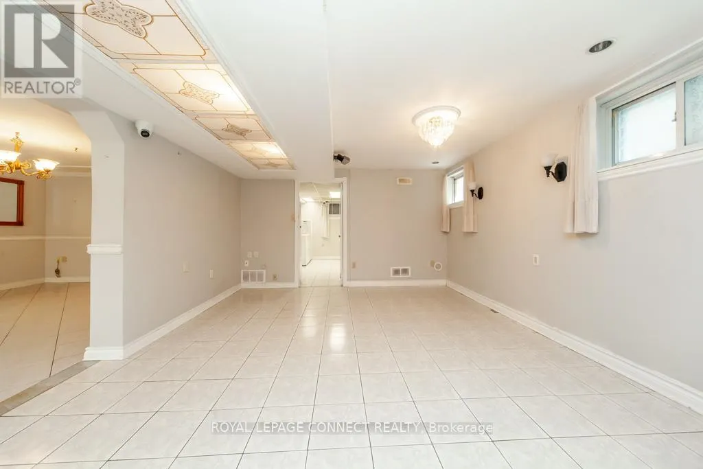 30 EAST DRIVE E