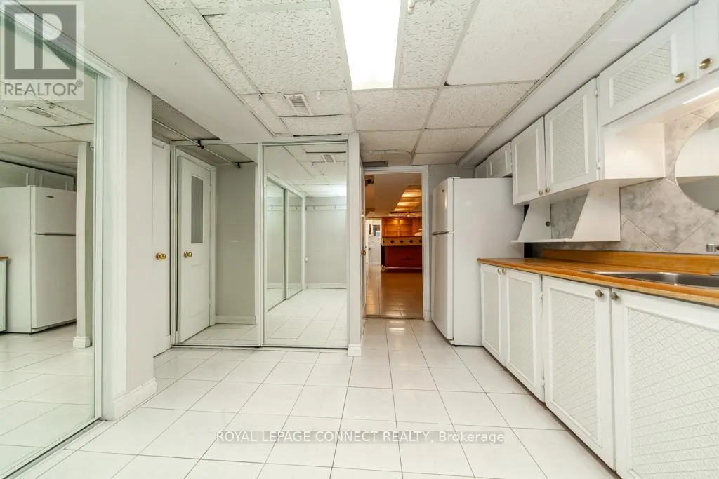 30 EAST DRIVE E