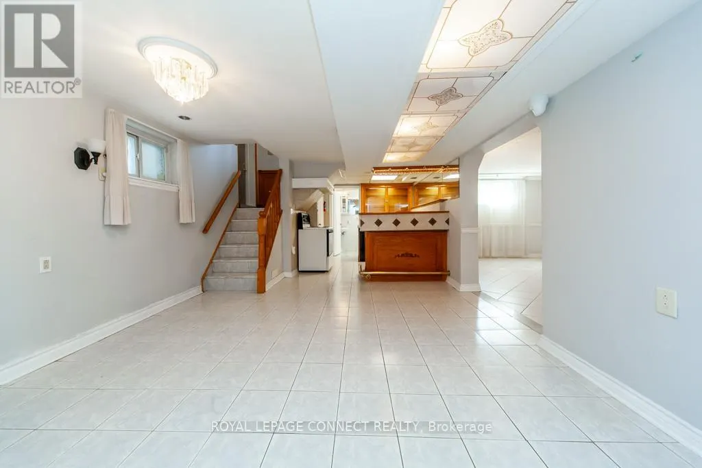 30 EAST DRIVE E