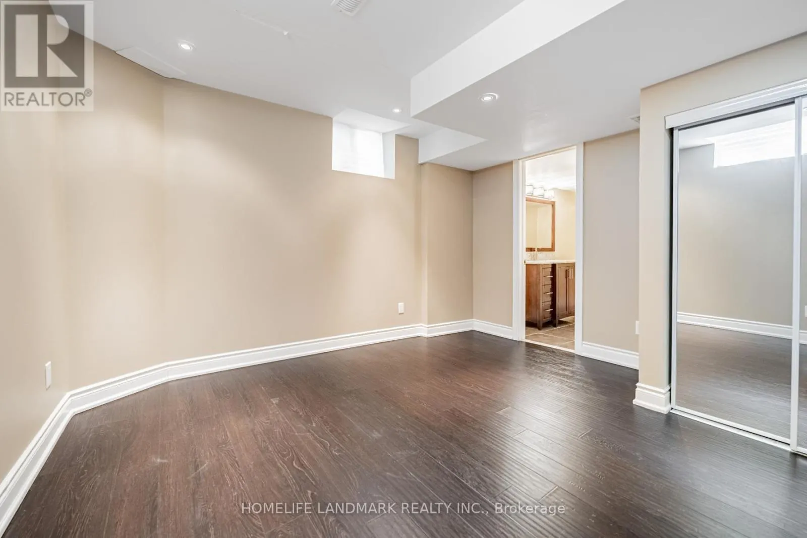2481 WHISTLING SPRINGS CRESCENT