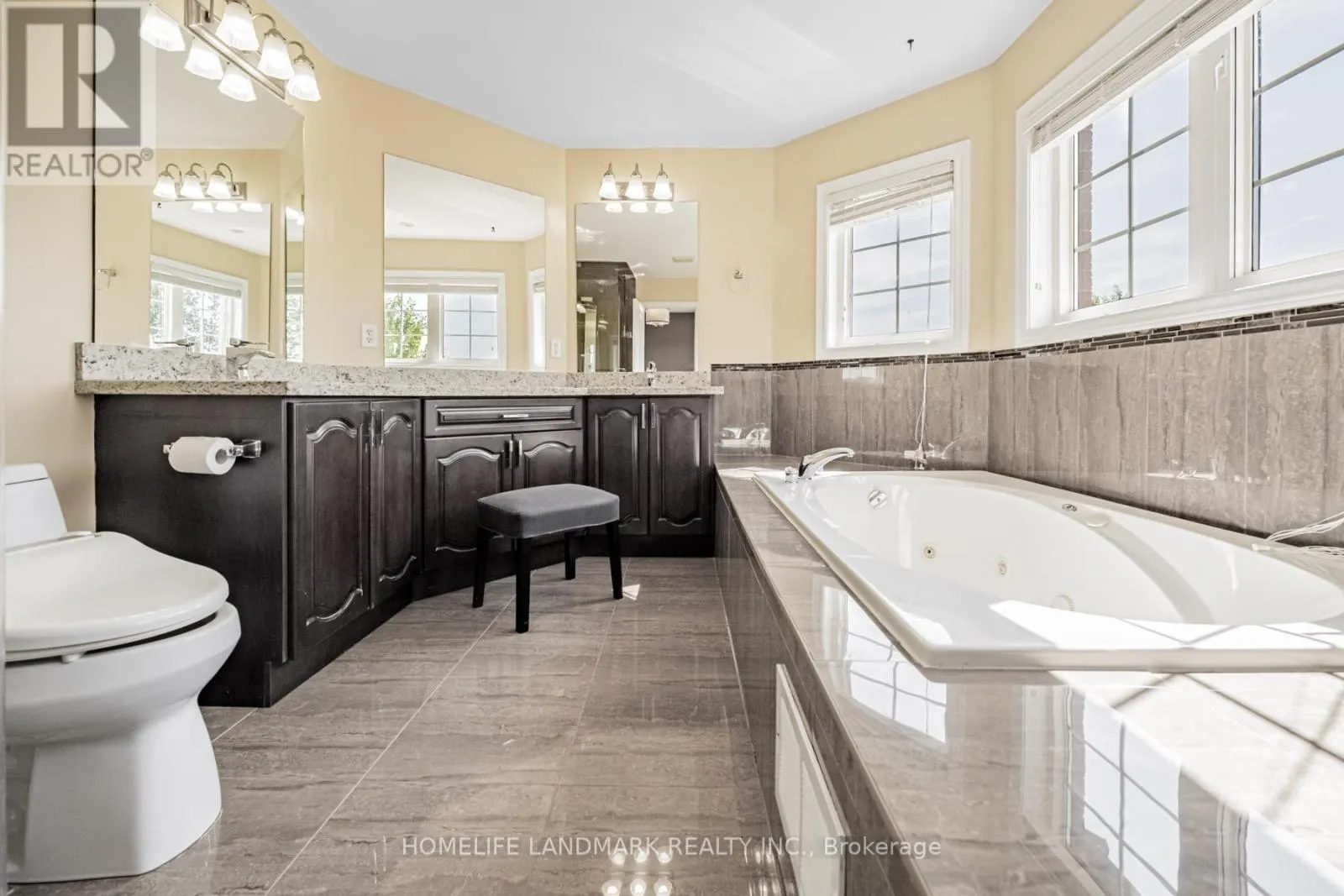 2481 WHISTLING SPRINGS CRESCENT