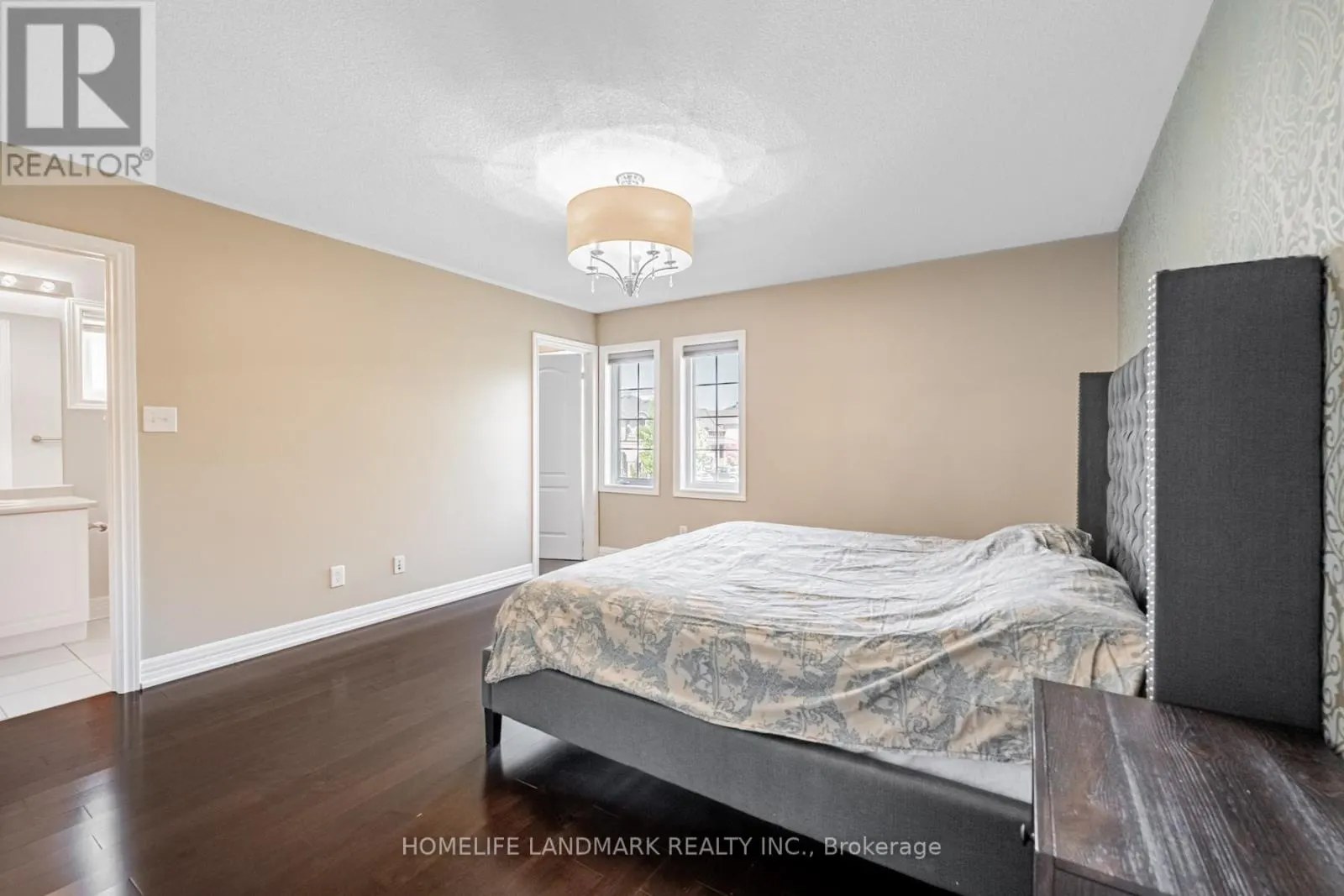 2481 WHISTLING SPRINGS CRESCENT