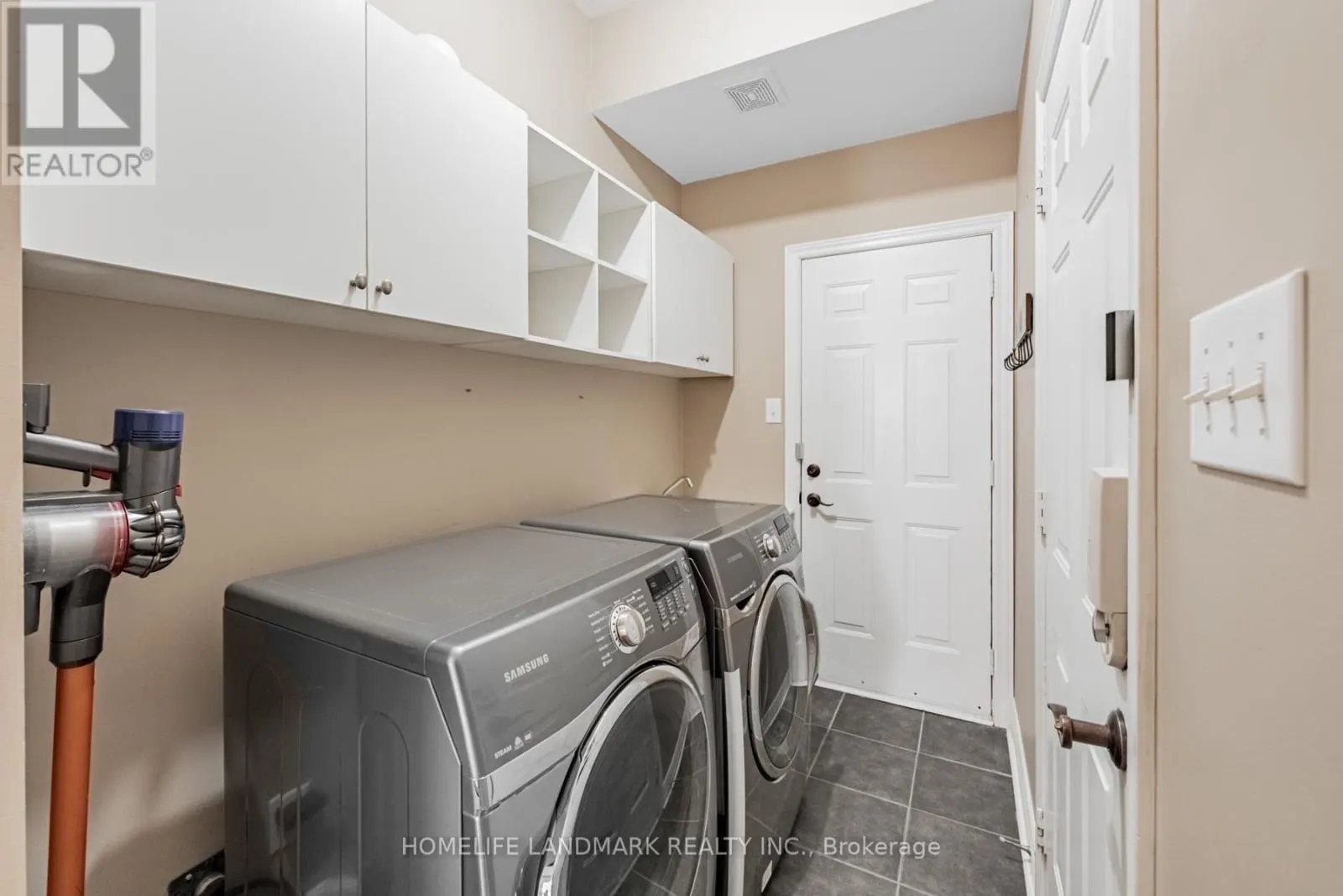 2481 WHISTLING SPRINGS CRESCENT