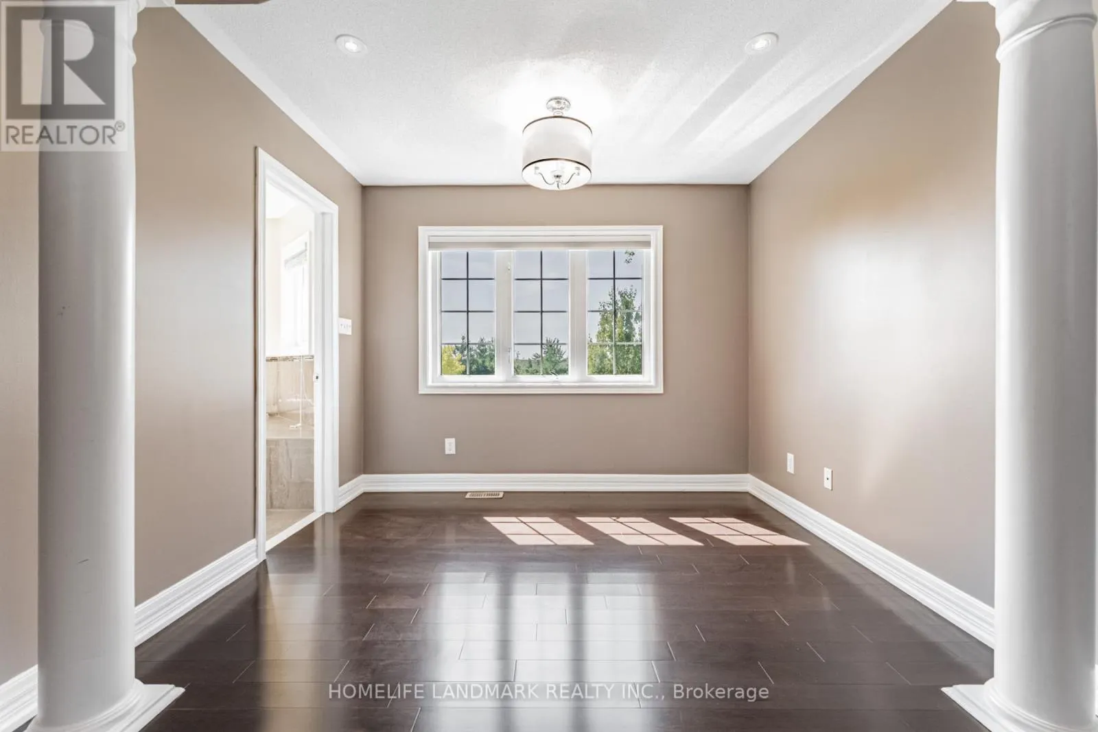 2481 WHISTLING SPRINGS CRESCENT