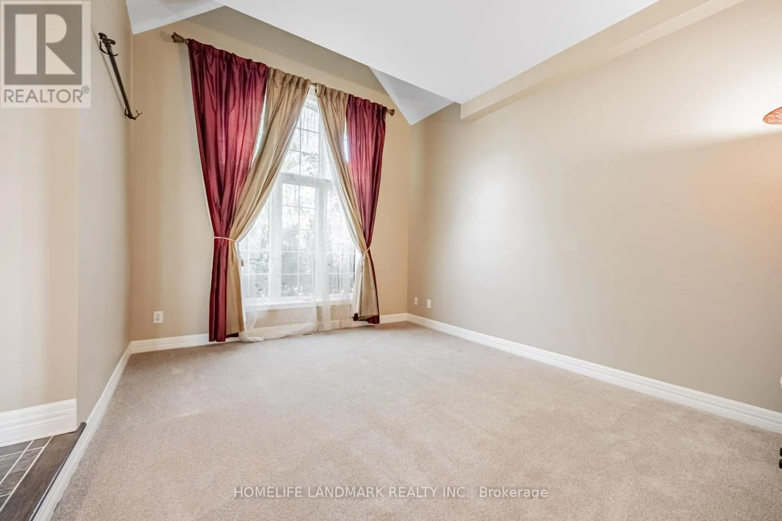 2481 WHISTLING SPRINGS CRESCENT