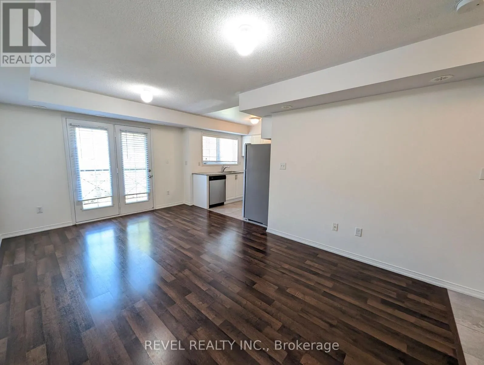 8 - 2488 POST ROAD