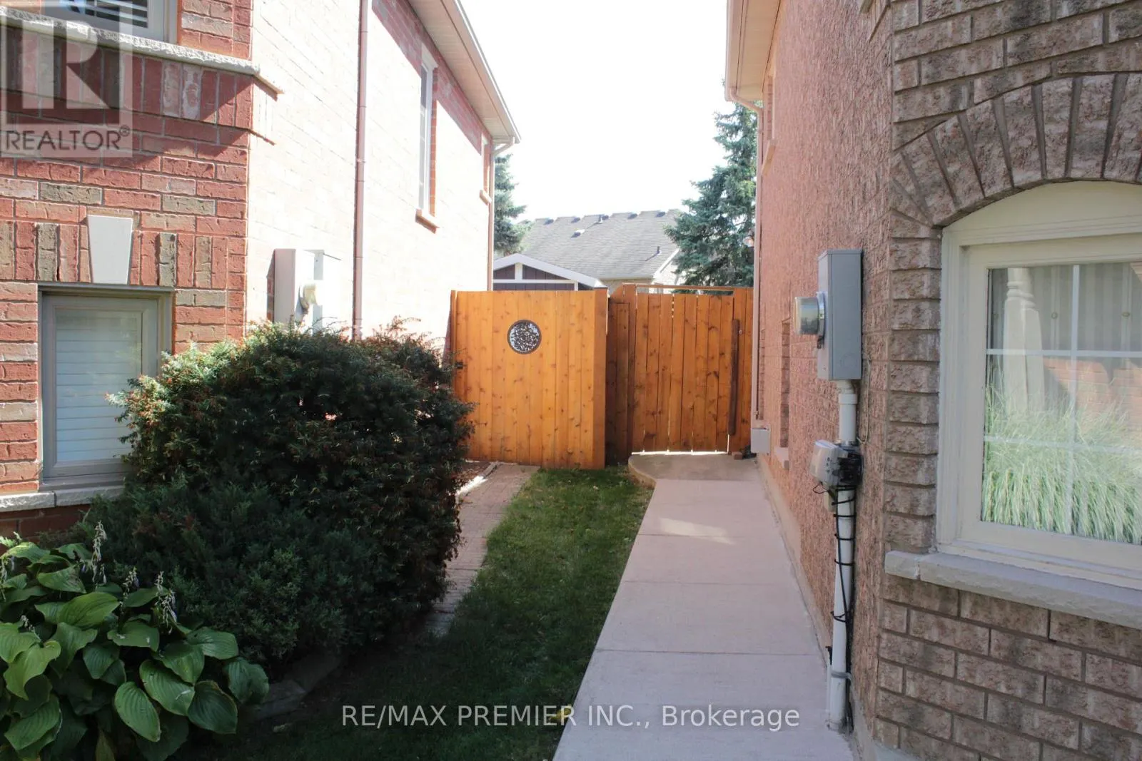 164 ROYAL VALLEY DRIVE