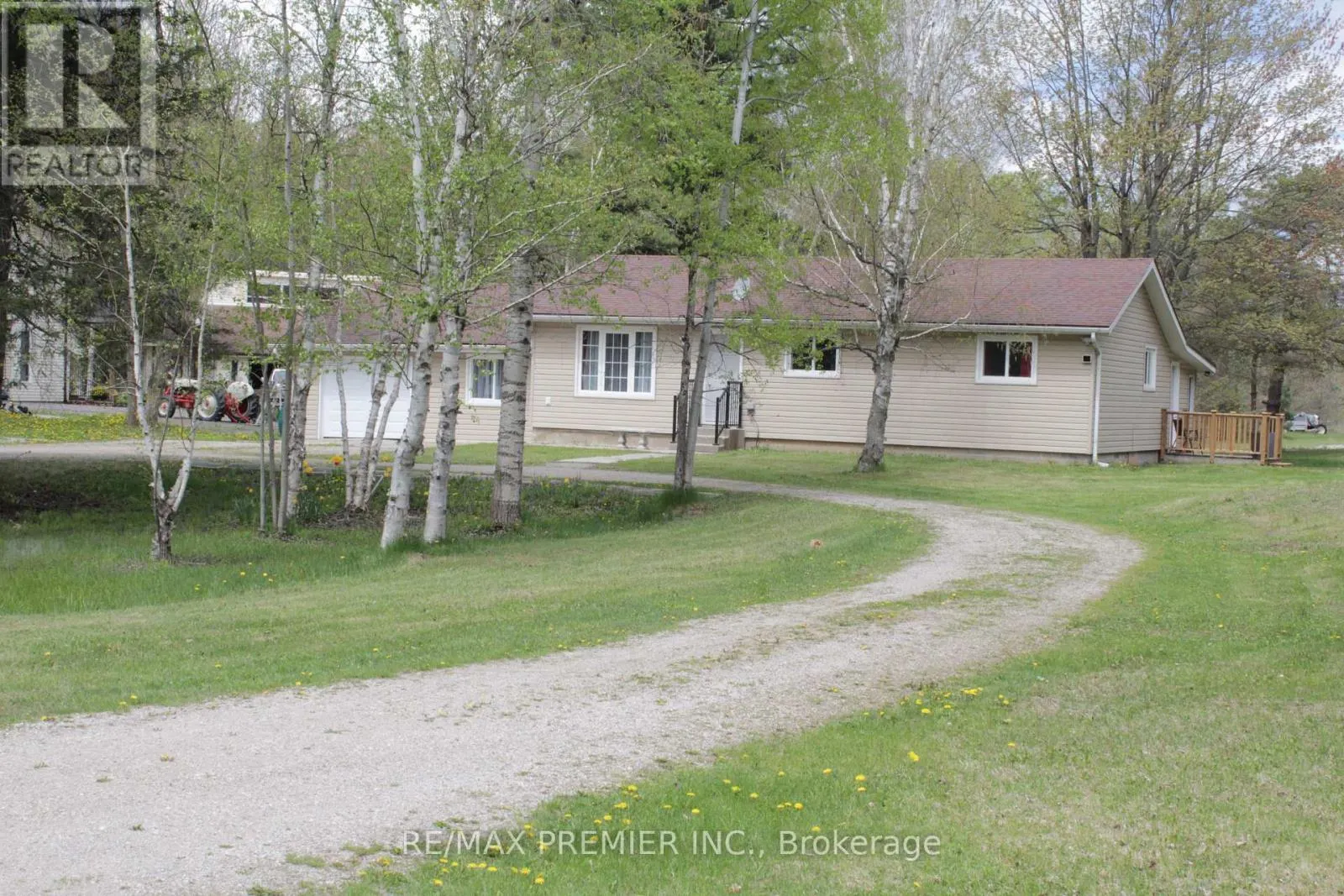 164 ROYAL VALLEY DRIVE
