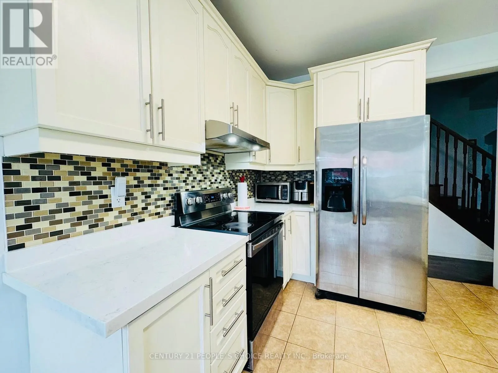 UPPER - 1135 SOLOMON COURT
