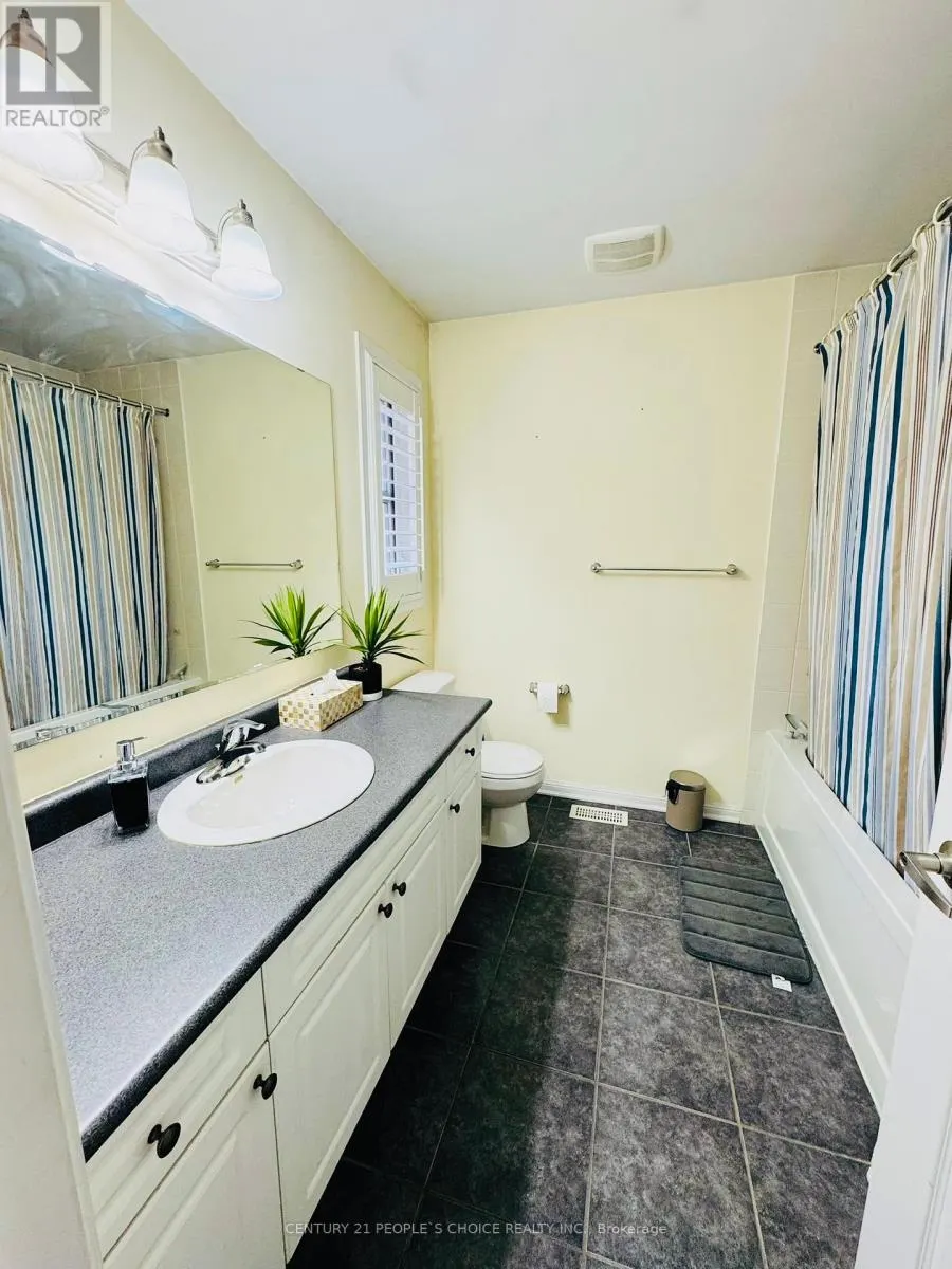 UPPER - 1135 SOLOMON COURT
