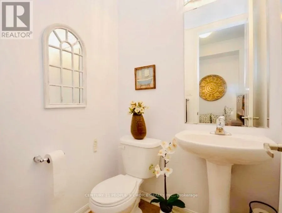 UPPER - 1135 SOLOMON COURT