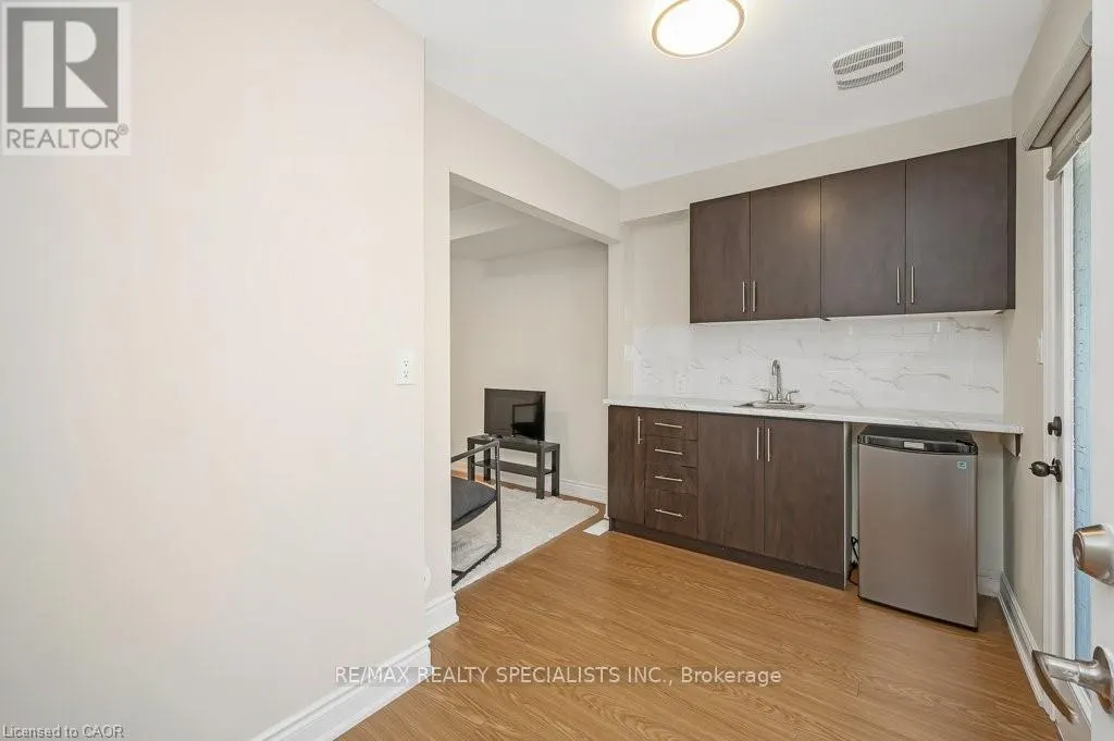 34 ASPEN HILLS ROAD