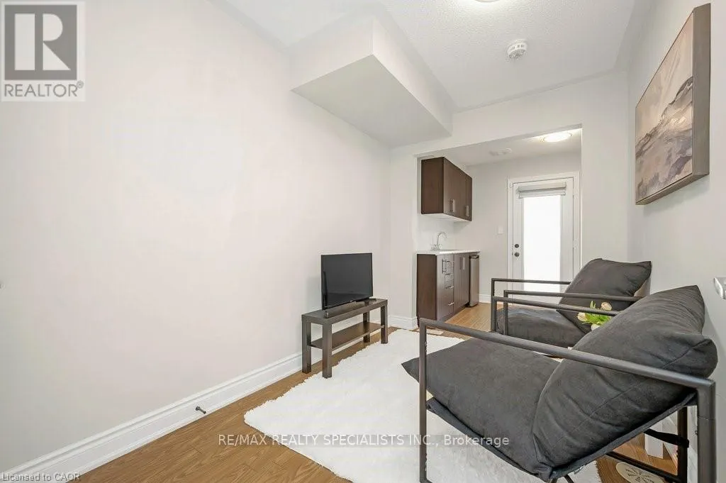 34 ASPEN HILLS ROAD