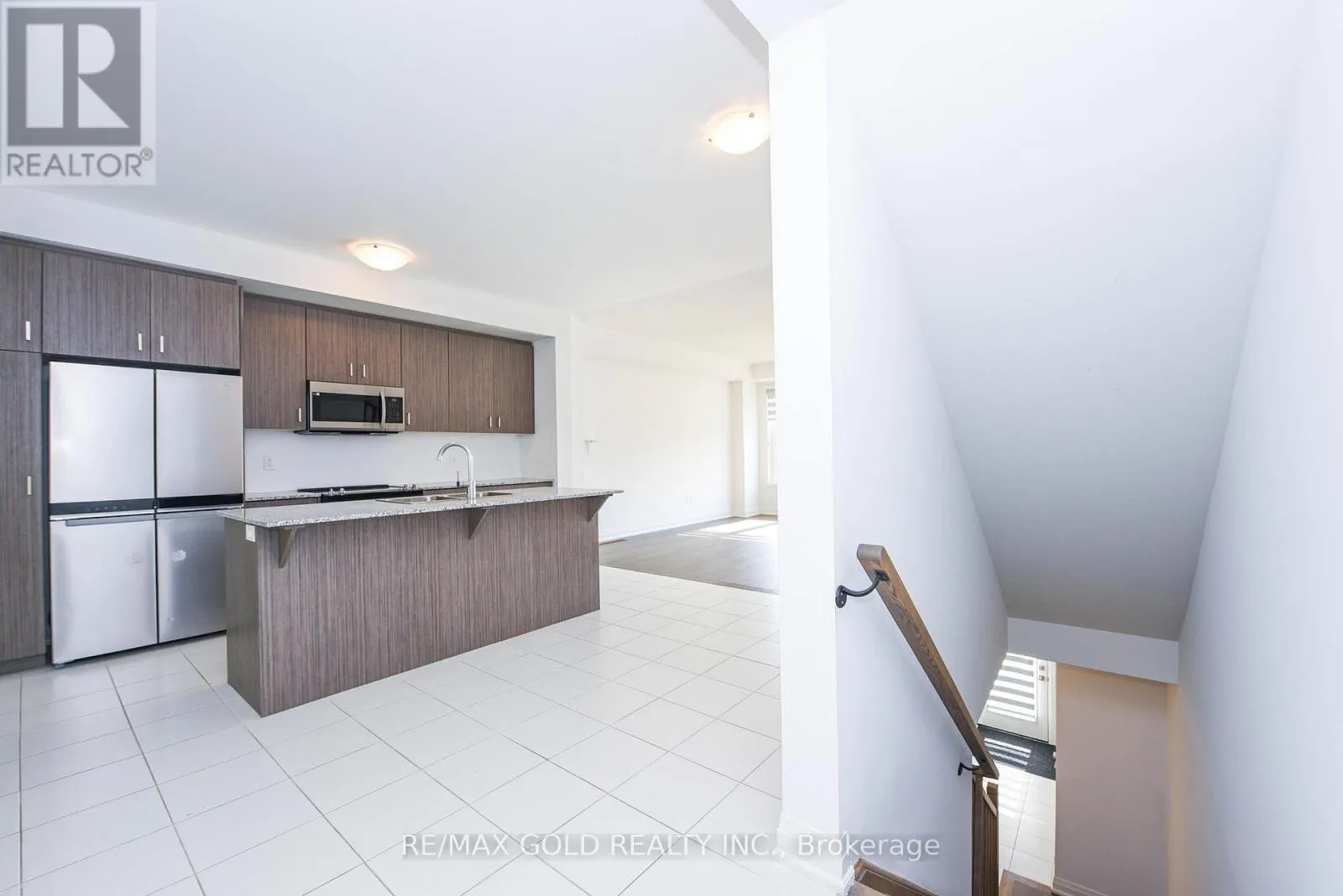 48 WINDTREE WAY