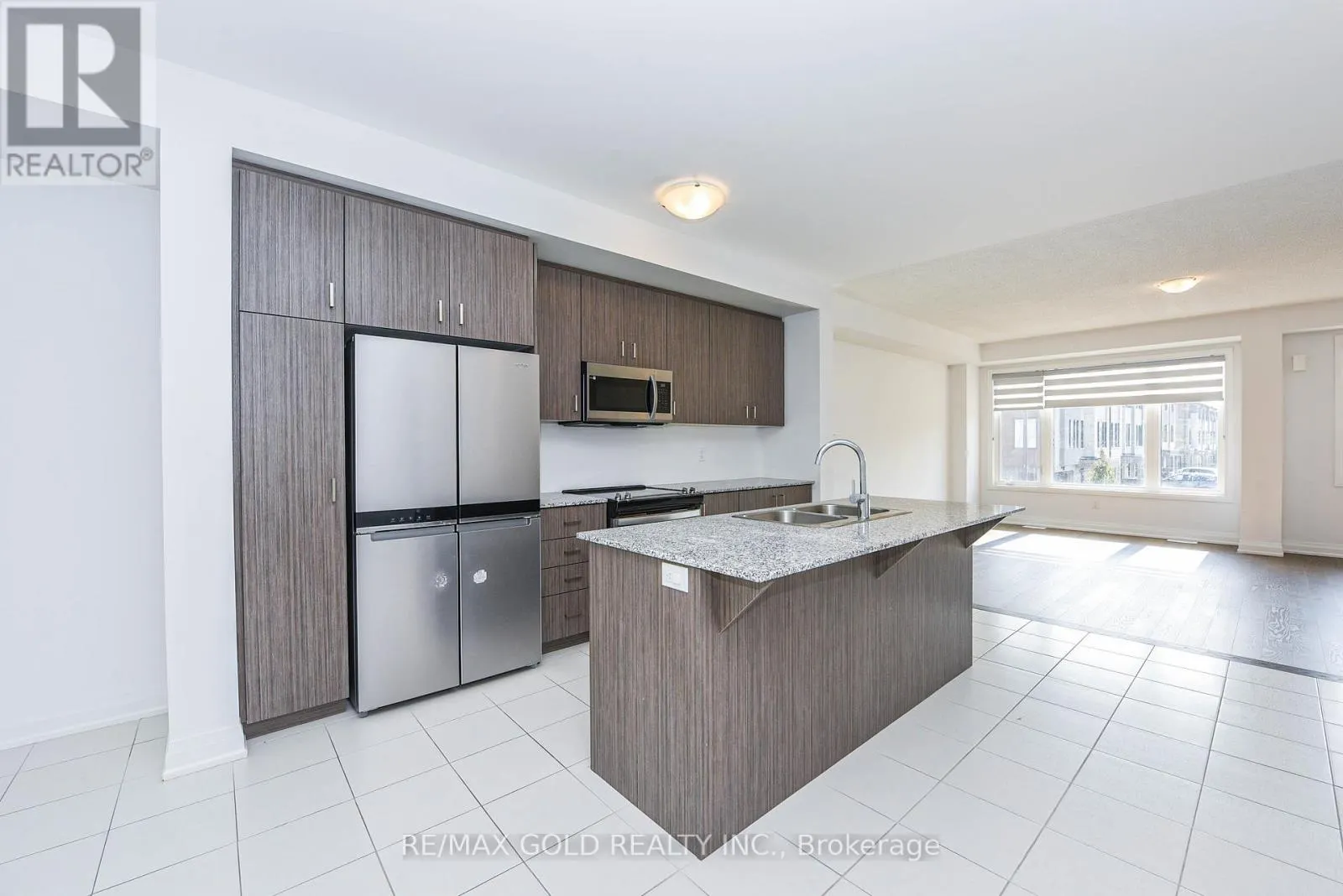 48 WINDTREE WAY