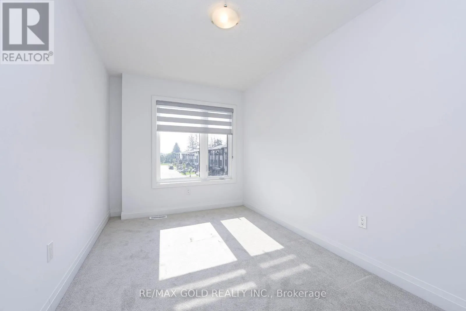 48 WINDTREE WAY