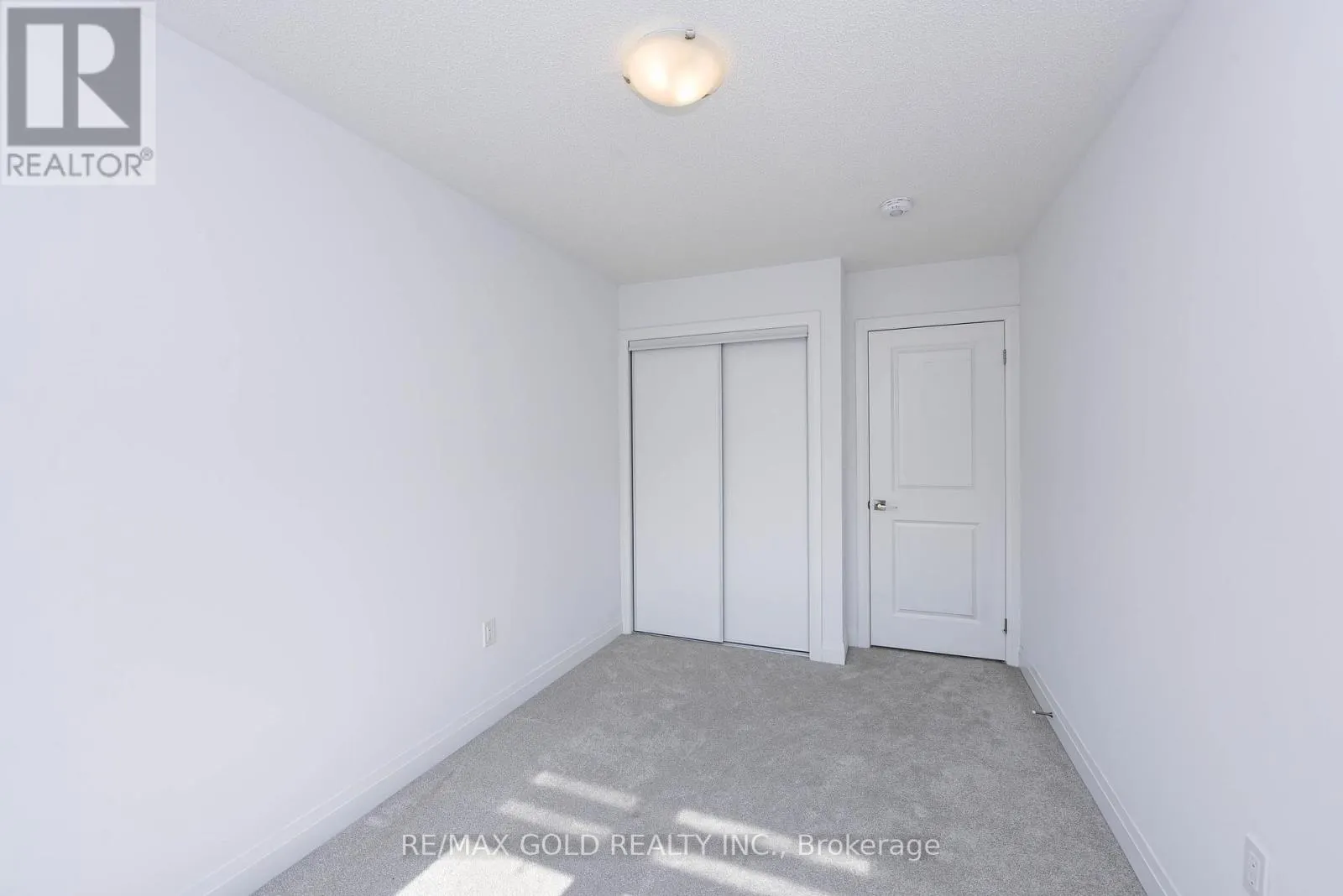 48 WINDTREE WAY