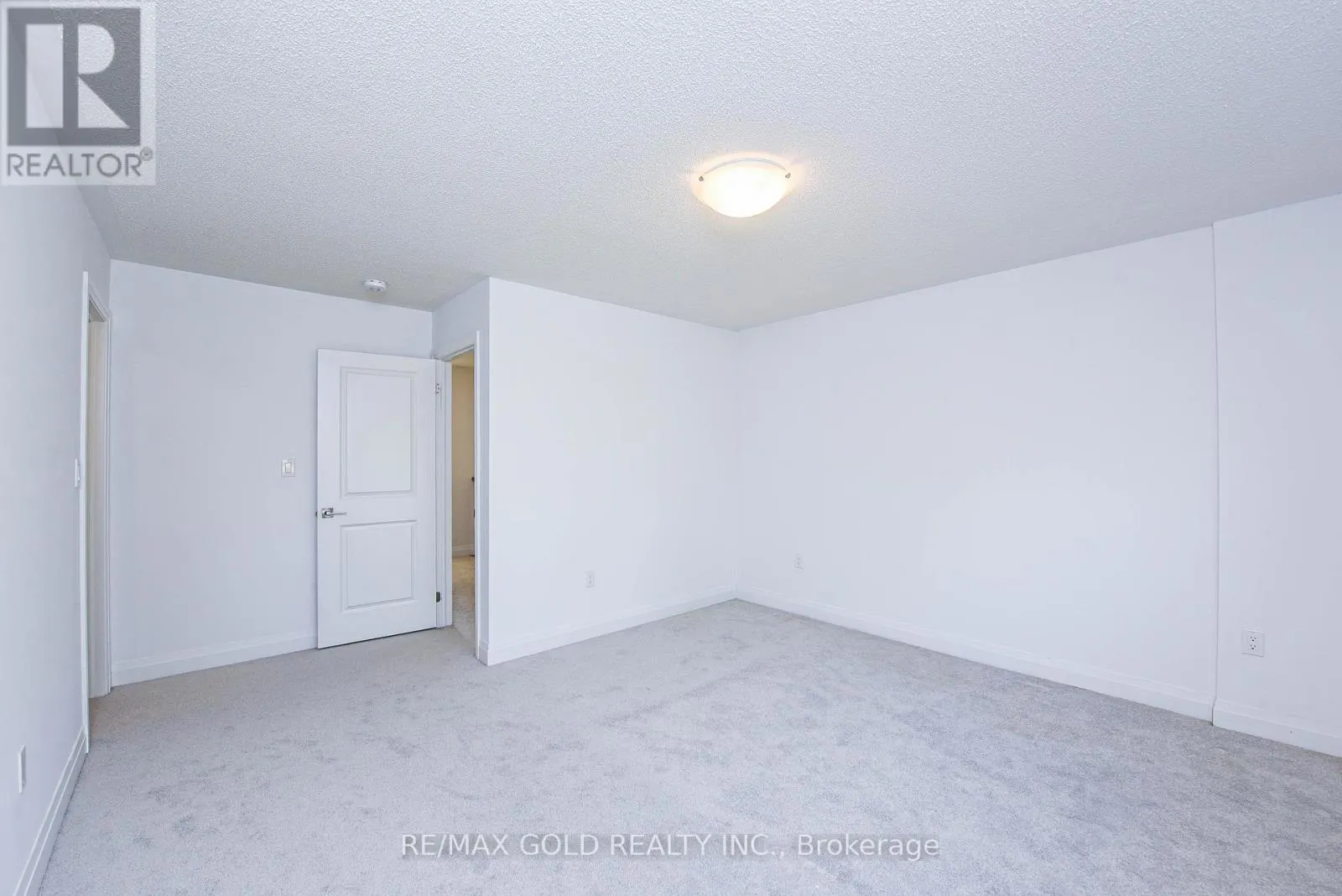 48 WINDTREE WAY