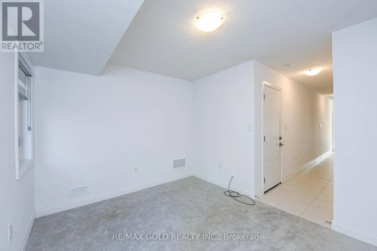 48 WINDTREE WAY