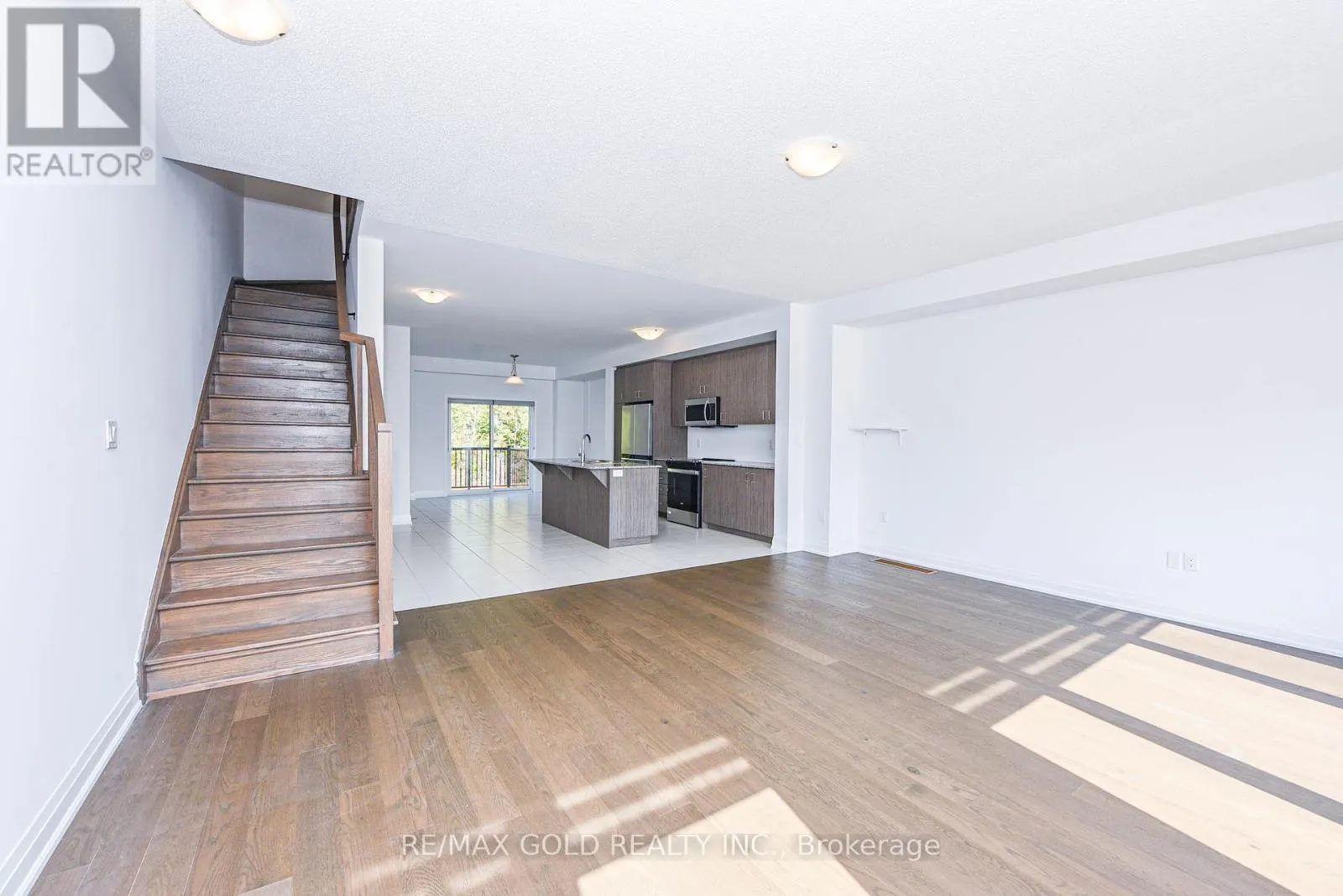 48 WINDTREE WAY