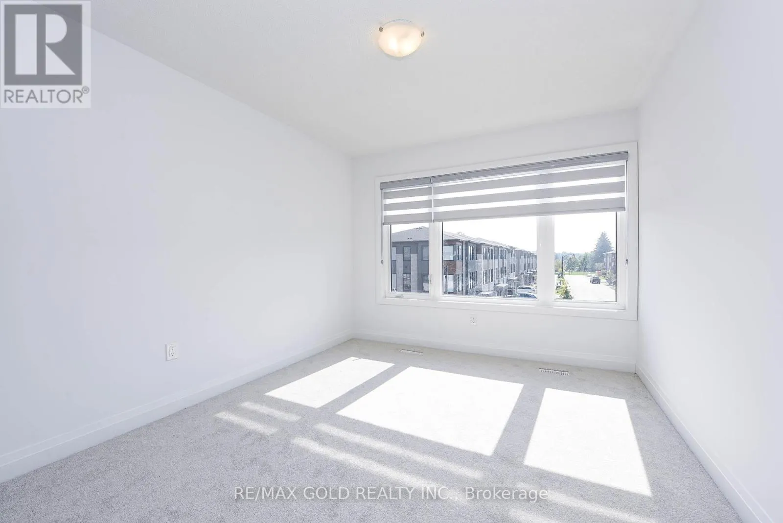 48 WINDTREE WAY