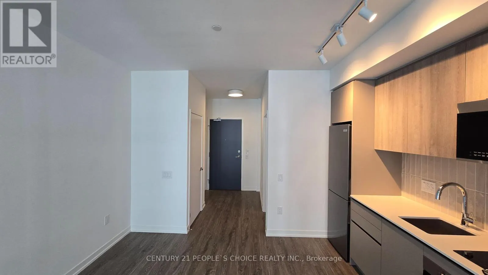 404 - 2485 EGLINTON AVENUE W