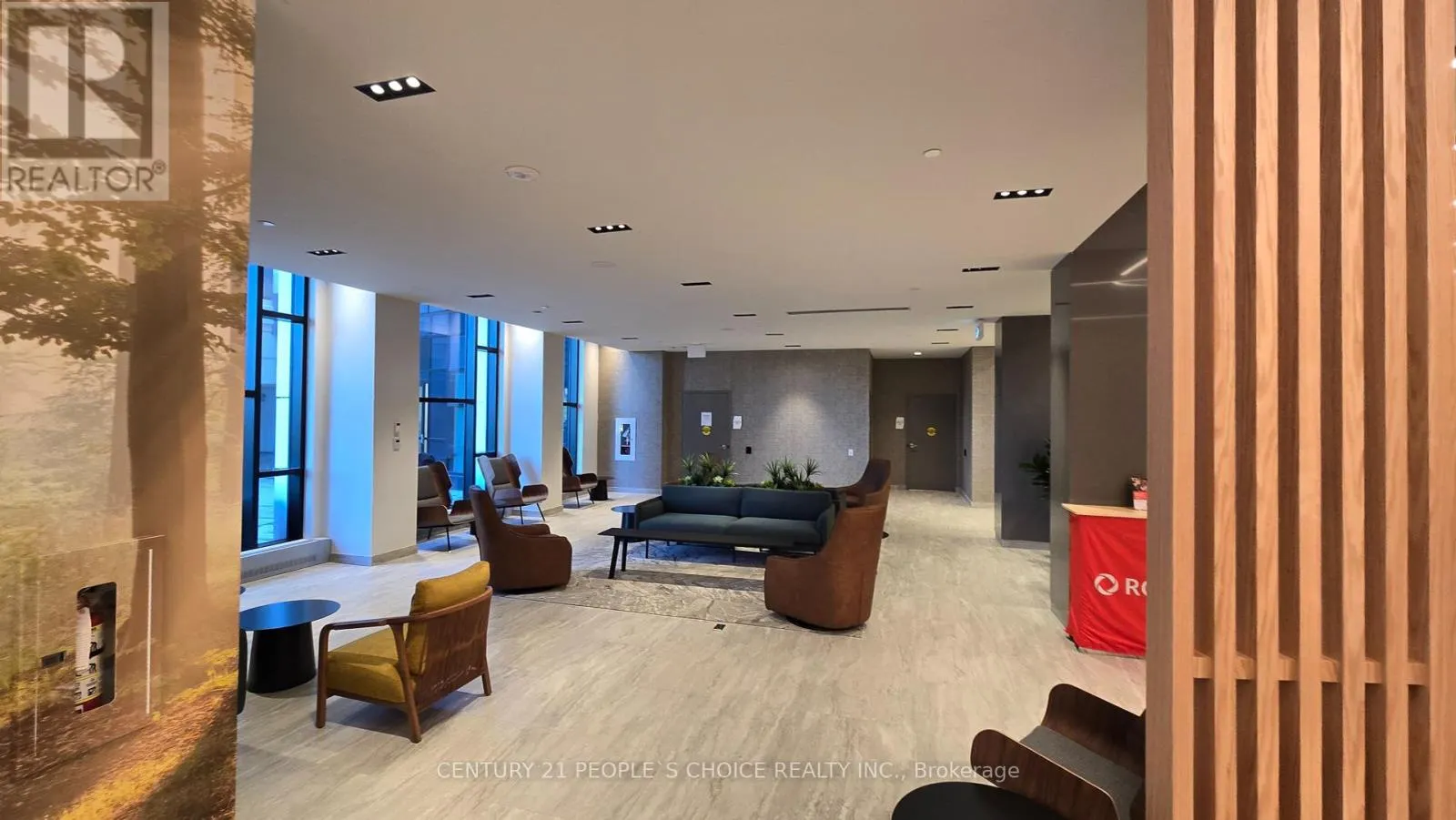 404 - 2485 EGLINTON AVENUE W