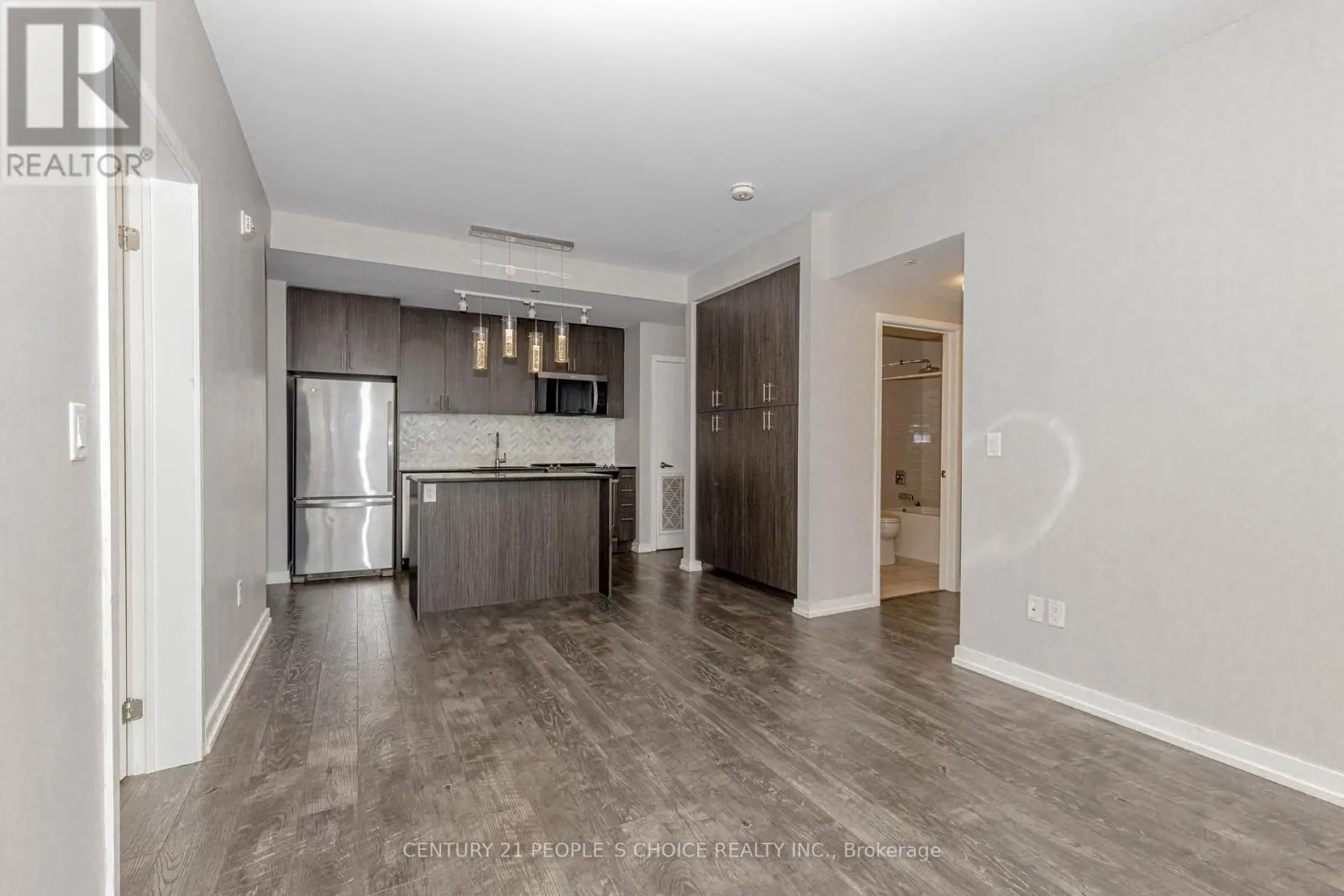 217 - 210 SABINA DRIVE