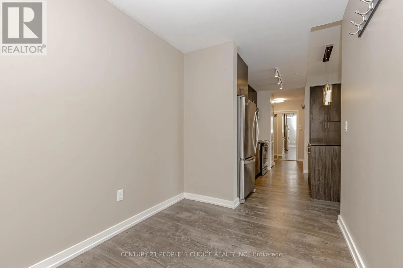 217 - 210 SABINA DRIVE