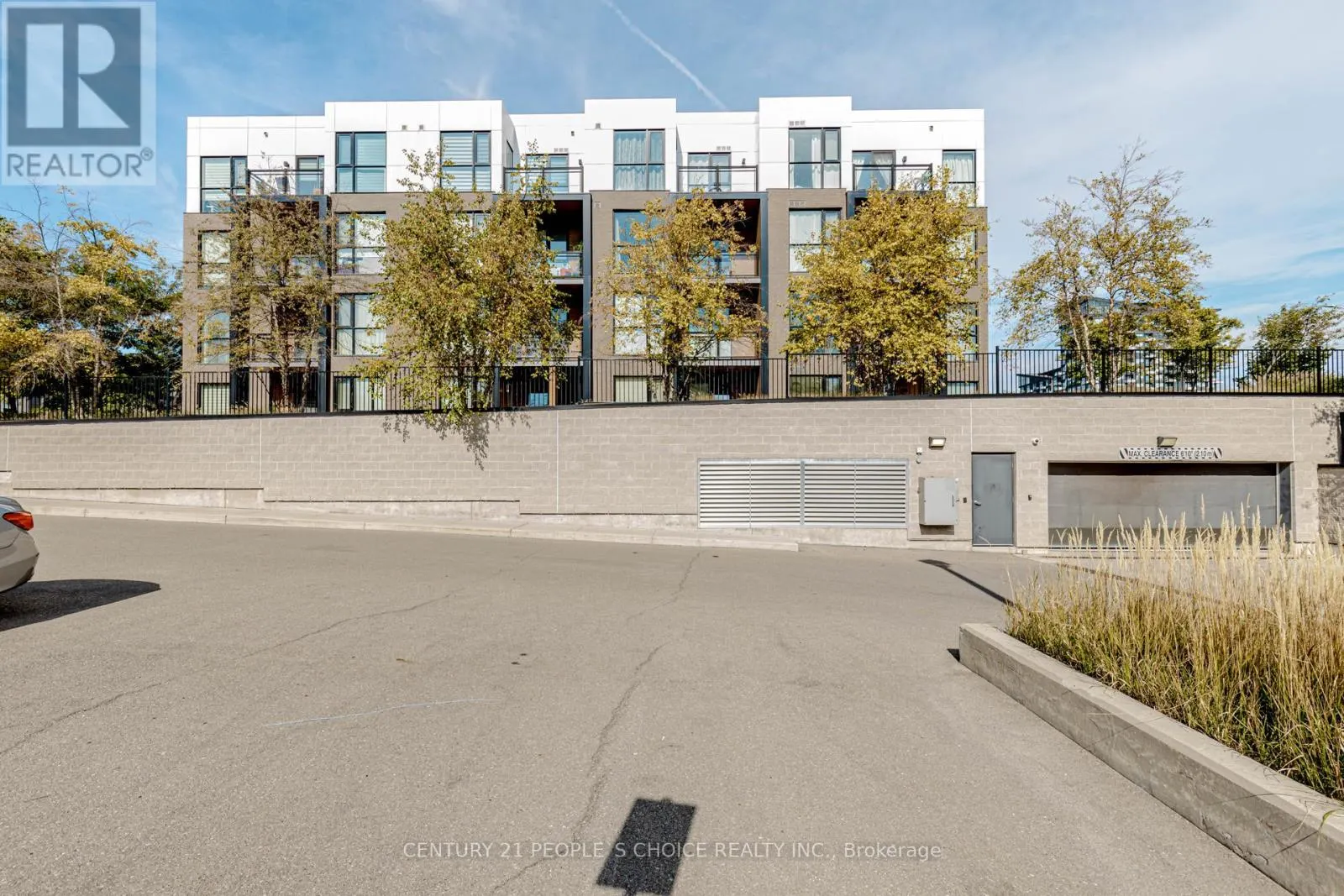 217 - 210 SABINA DRIVE