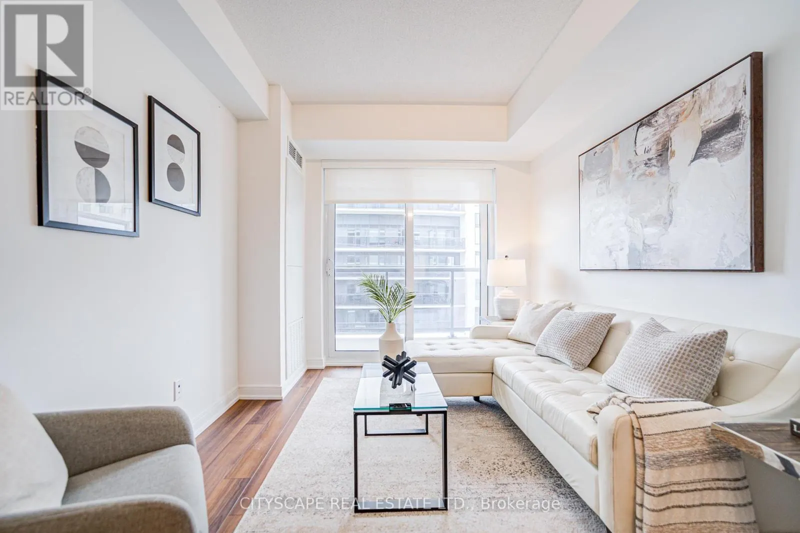 1805 - 30 SAMUEL WOOD WAY