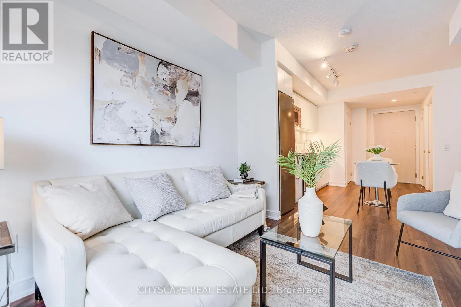 1805 - 30 SAMUEL WOOD WAY