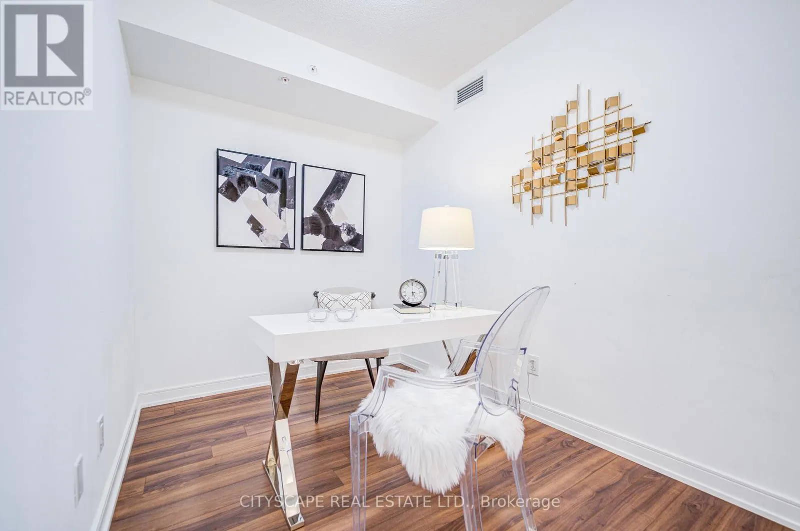 1805 - 30 SAMUEL WOOD WAY