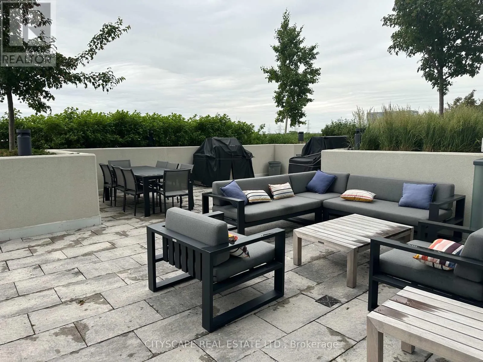 1805 - 30 SAMUEL WOOD WAY