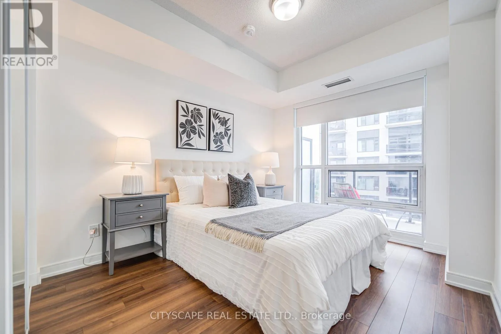 1805 - 30 SAMUEL WOOD WAY