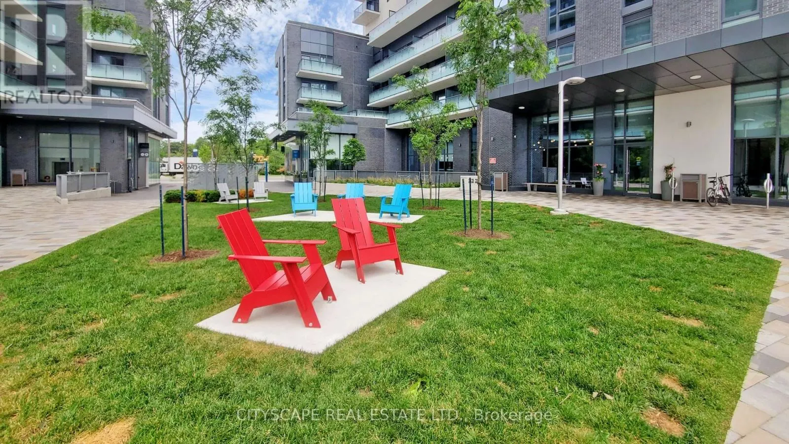 1805 - 30 SAMUEL WOOD WAY