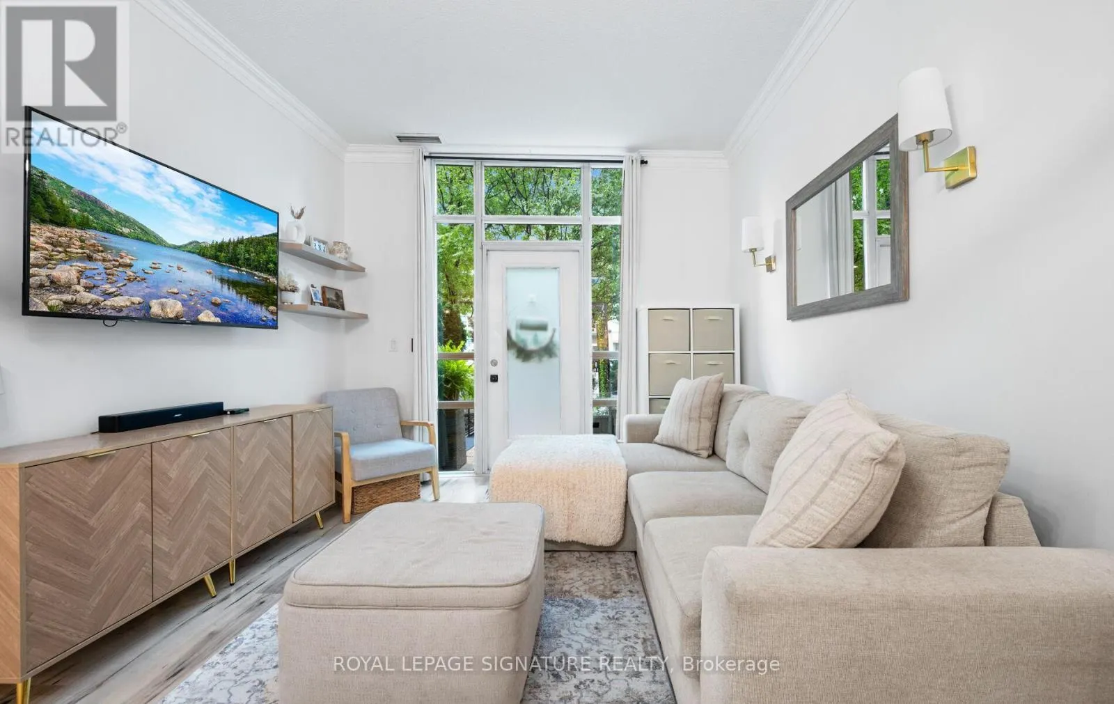 104 - 80 ABSOLUTE AVENUE