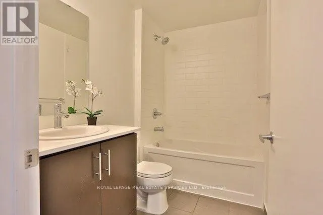 903 - 360 SQUARE ONE DRIVE