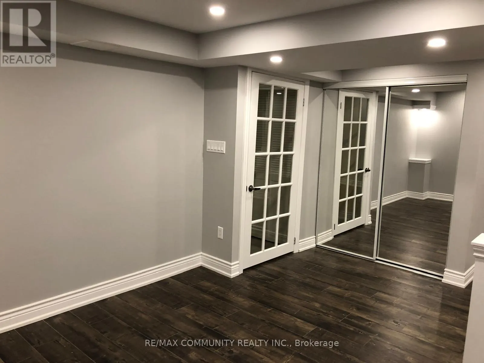3837 COACHMAN CIRCLE