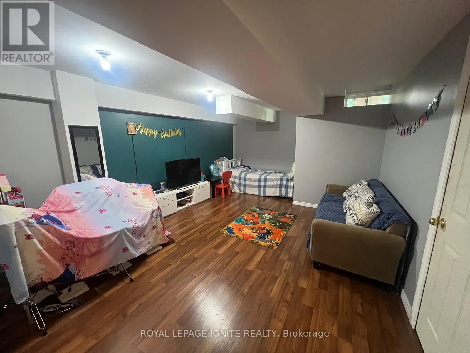 3964 COACHMAN CIRCLE