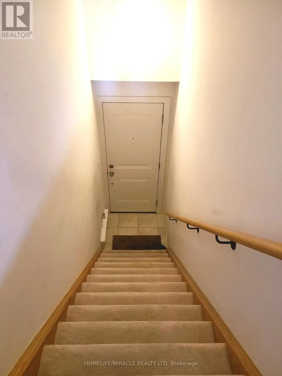 18 - 2508 POST ROAD